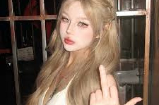 揭秘新潮吃瓜文化：与美女瓜友一起畅聊娱乐圈的八卦新天地